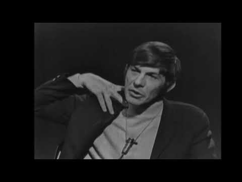 Leonard Nimoy explains the Spock Pinch