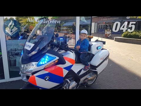 Politie volgdienst en vlog tijdens een zaterdagmiddag. Politie Vlogger Jan-Willem. NR 45