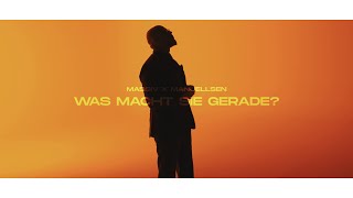 Was Macht Sie Gerade Lyrics English Translation