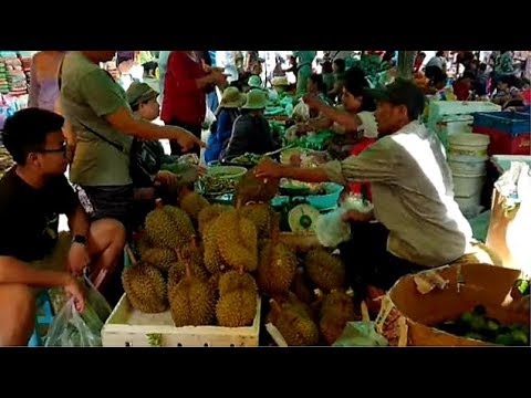 Natural Living In Asian Market - My Travel Around Phnom Penh Market