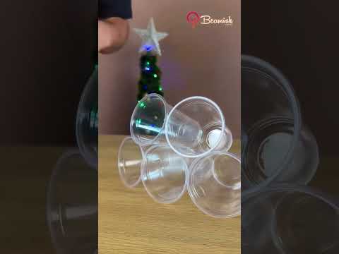 Turn plastic cups into a Christmas decoration 🎄 #creative #christmas #decor #cups #trick