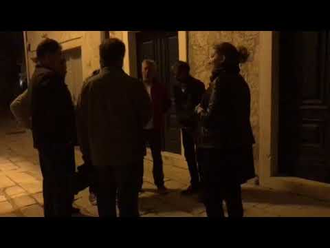 Klapa Komiza singing in the night streets of Vis