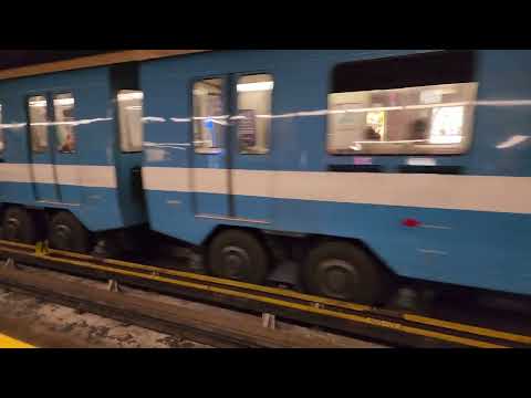 Metro ride with @Technet9090  on the Yellow Line of the Montreal Metro 🟡