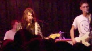 Alex Lahey - You Don&#39;t Think You Like People Like Me (live)