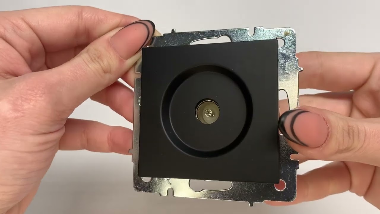 Розетка телевизионная проходная LEZARD Vesna черная 742-4288-129