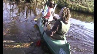 preview picture of video 'Aussie Family enjoy Canoe Trip in Estonia 2.AVI'