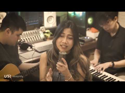 Saving Reggie Session | AWDELLA - Bagaimana Kabarmu? - Live Session