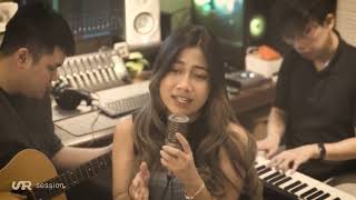 Download lagu Saving Reggie Session | AWDELLA - Bagaimana Kabarmu? - Live Session mp3