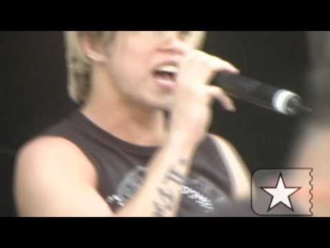 Br'oz anima com "Prometida" no Hopi Hari - Arquivo Radar Showlivre 2004