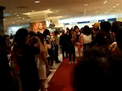 110908 - Song Hye Kyo attending a Laneige Event in Wisma