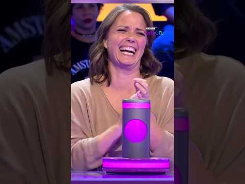 Carolina Ferré intentando cantar ‘Esa Diva’ de Melody lo es todo 🤣🤣🤣