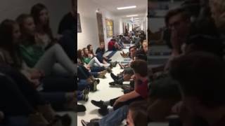 Georgia high school club sings to keep students calm during tornado outbreak