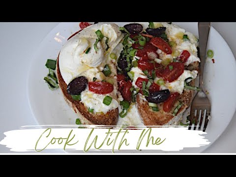 Simple Burrrata Recipes Part 1-Garlic Burrata Toast #burrata #toast #cheese  #roastedgarlic