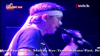 Download lagu Iwan Fals - sugali [O.A.M live konser] mp3
