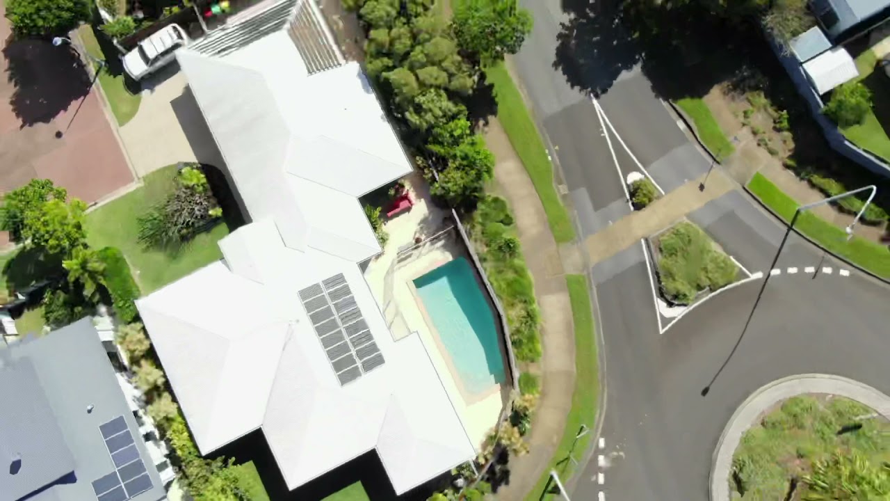 8 Castaway Court, Kawana Island - The Complete Family Lifestyle Home. Sunshine Coast - Queensland