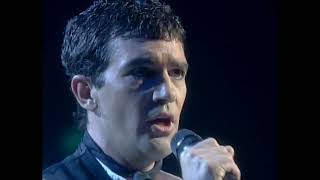Antonio Banderas - High Flying Adored