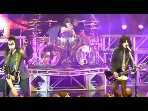 KISS KRUISE IV Show 1 - Creatures Of The Night & Psycho Circus