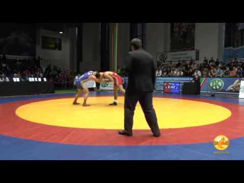 74 кг Ашраф Алиев — Гаджи Гаджиев