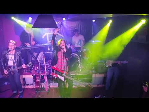Casual Threesome - Nothing Good Comes Ahead (Live at Thin Red  Line Bar)