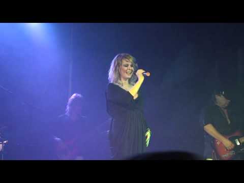 Iveta Bartošová Live  Půlnoční smíření   Praha  20 12 2010