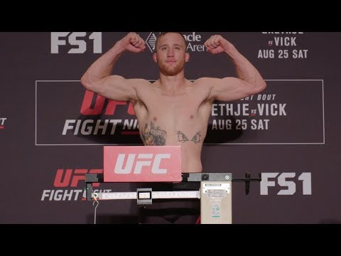 La pesée de l'UFC Fight Night 135