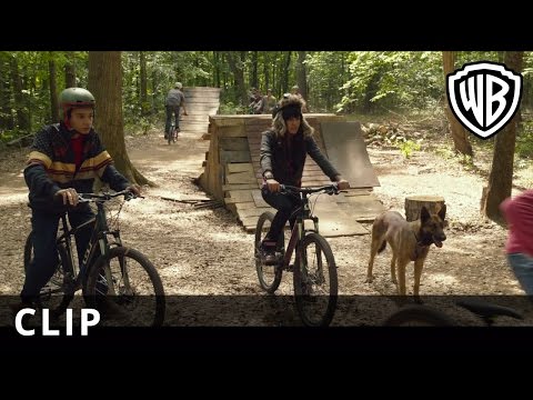 Max (2015) (Clip 'Bike Chase')