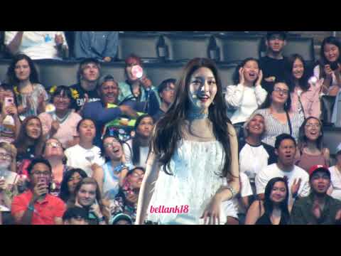 180812 CHUNGHA Performance Stage Con LA 2018