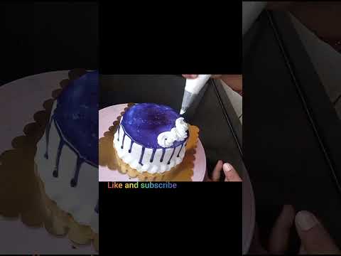 Simple Vanilla Flavour Cake Design 💙🤍🎂#shortsvideo #trending #cake #viral