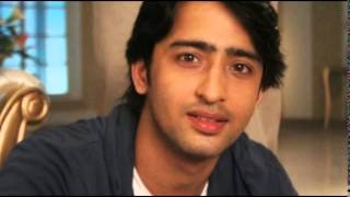 Download lagu Foto Bareng Ayu Ting Ting, Shaheer Sheikh Pasang Wajah Datar mp3