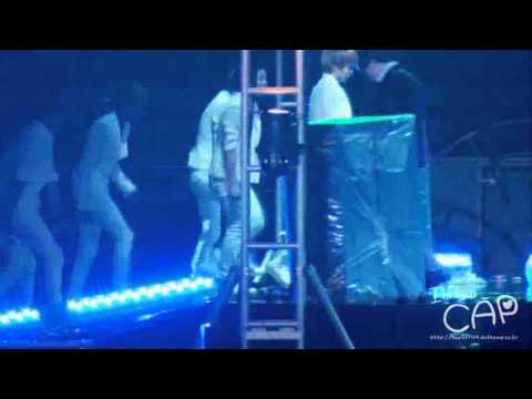 111021 Teen Top getting on stage