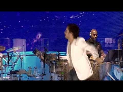 Guilherme & Santiago - Solteiro Sim, Sozinho Nunca - [DVD Tudo Tem Um Porquê] - (Clipe Oficial)