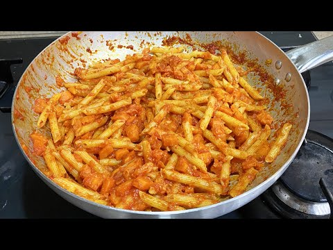 PASTA CON RAGU DI CAROTE