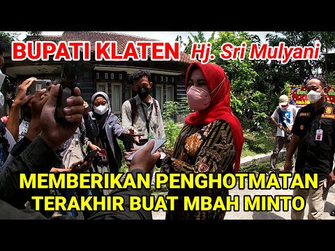 Hj. Srimulyani MEMBERIKAN PENGHORMATAN TERAKHIR BUAT MBAH MINTO