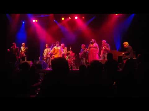 Troels Jensen, Thorbjørn Risager, Miriam Mandipira, Samantha Antoinette og Small Town Blues Band