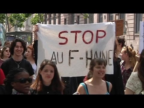 Des milliers de jeunes manifestent contre le FN - 29/05