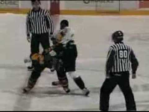 Mike Liambas vs Wayne Simmonds
