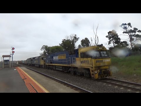 NR113, AN1, G537 3XM4 Steel Passing Corio Station