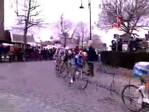 Cancellara Ronde van Vlaanderen 2010 - 2nd bike change