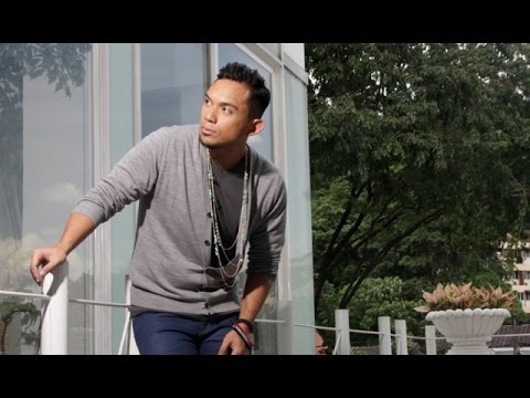 Muzik Video SENYUMAN GELAPMU - FAKHRUL RAZI