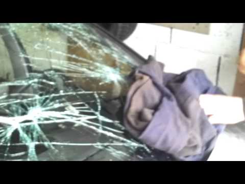 How to smash a car window