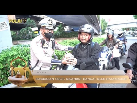 SATLANTAS METROPOLITAN JAKBAR BAGIKAN 100 TAKJIL DI TOMANG UNTUK PENGENDARA DI BULAN RAMADAN