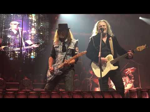 Kabát - Houby magický (Po čertech velký turné 2024, Brno, 7.10.2024)