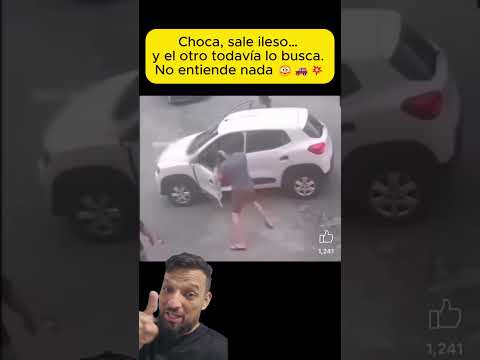 Choca, sale ileso… y el otro todavía lo busca. No entiende nada 😳🚗💥 #videos #choque