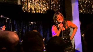 Martha Reeves and the Vandellas - Honey Chile - live in London/Jazz Cafe 19/12/2012