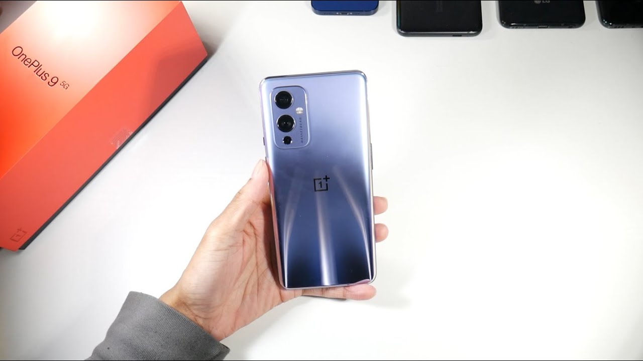 OnePlus 9 Unboxing & First Impressions! (Winter Mist) A Flagship With A Charger In The Box! 🔥