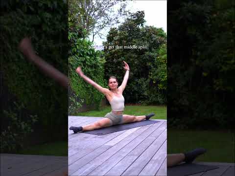 Best active stretches and mobility exercises for your middle splits! #flexibility #homeworkout