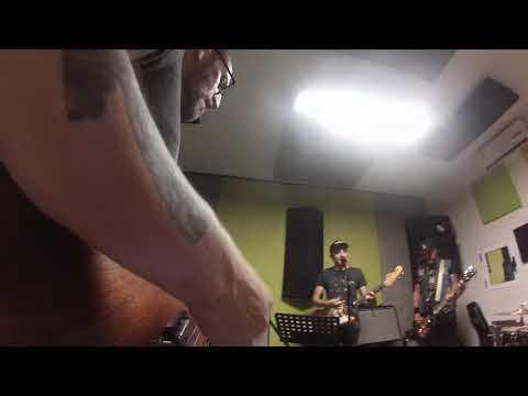 Aviéntate de Sexy Rotten