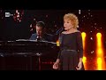 Sanremo 2021 Francesco Gabbani E Ornella Vanoni Cantano Un Sorriso Nel Pianto Video Commento