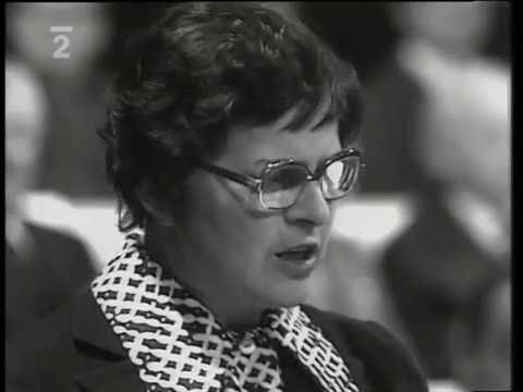 Anticharta. Příběh nejmasovějšího uměleckého manifestu v českých a slovenských dějinách | Plus