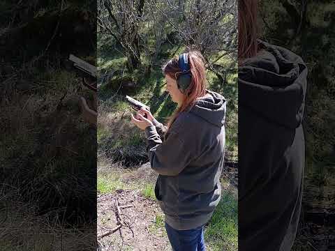 P365 X-MACRO - How Did Sig Sauer Get 17 Rounds In This Carry Gun? First Mag Review